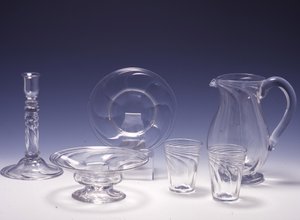 ライゴンサービス、1920年頃（ガラス） 作： English School